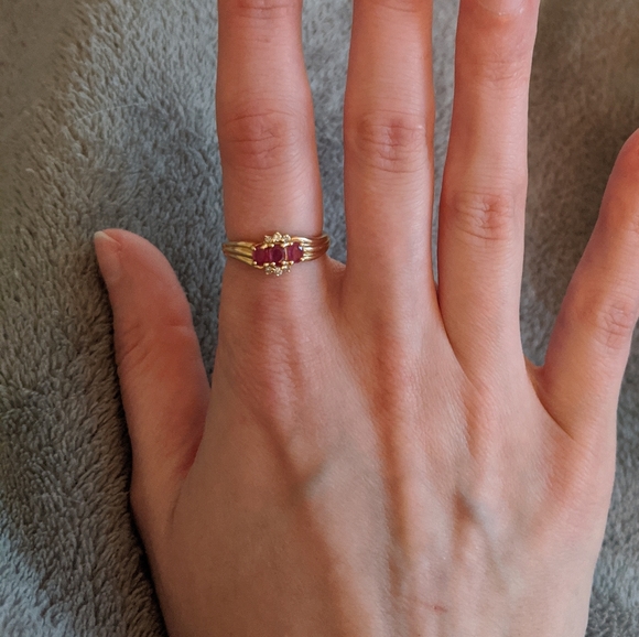 *SOLD* Ruby & Diamond 14k Solid Gold Ring Size US 6.5 - Picture 4 of 5